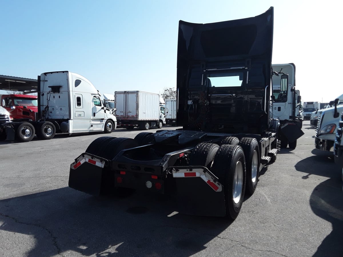 2017 Volvo VNL64TRACTOR 670627