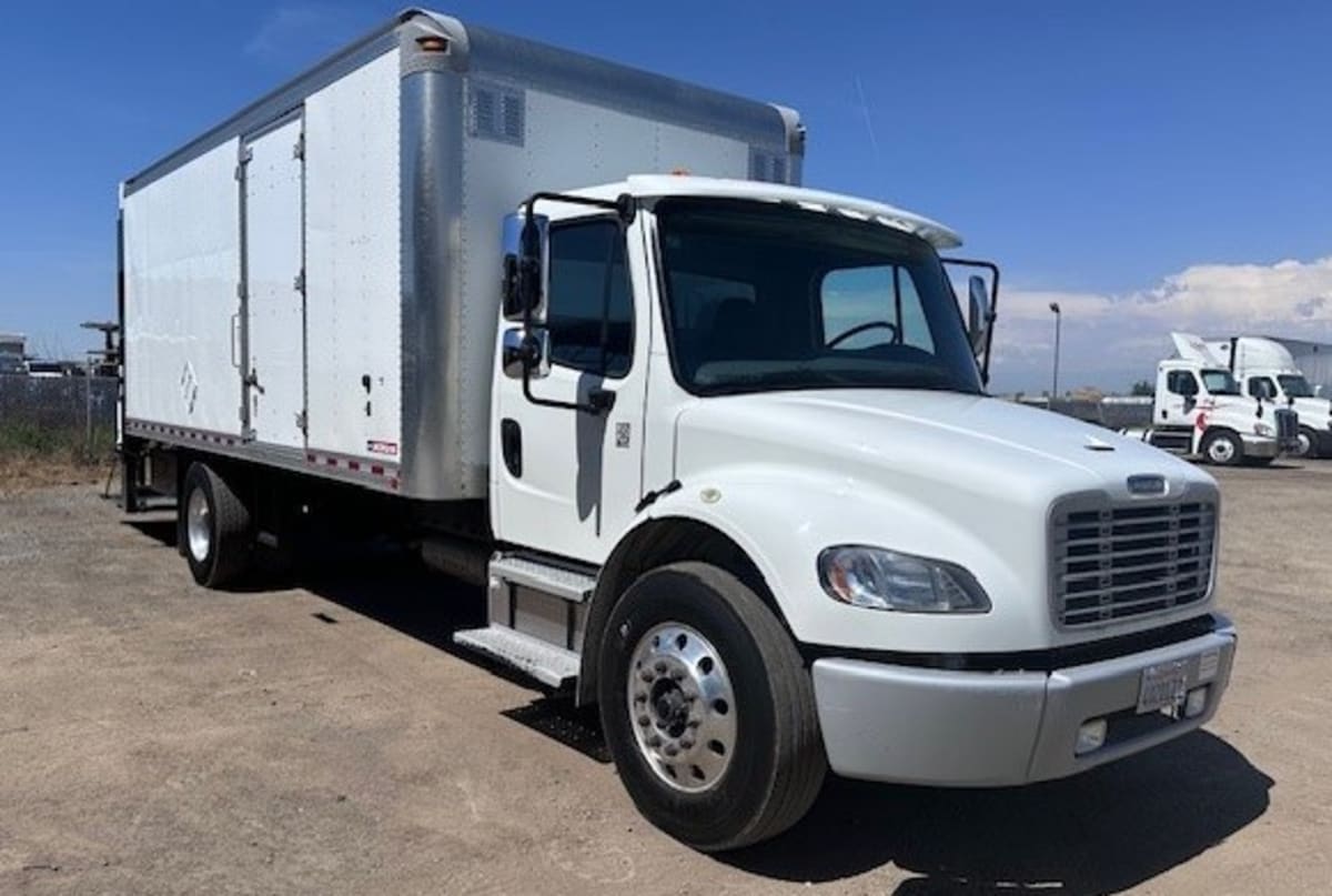 2017 Freightliner/Mercedes M2 106 670684