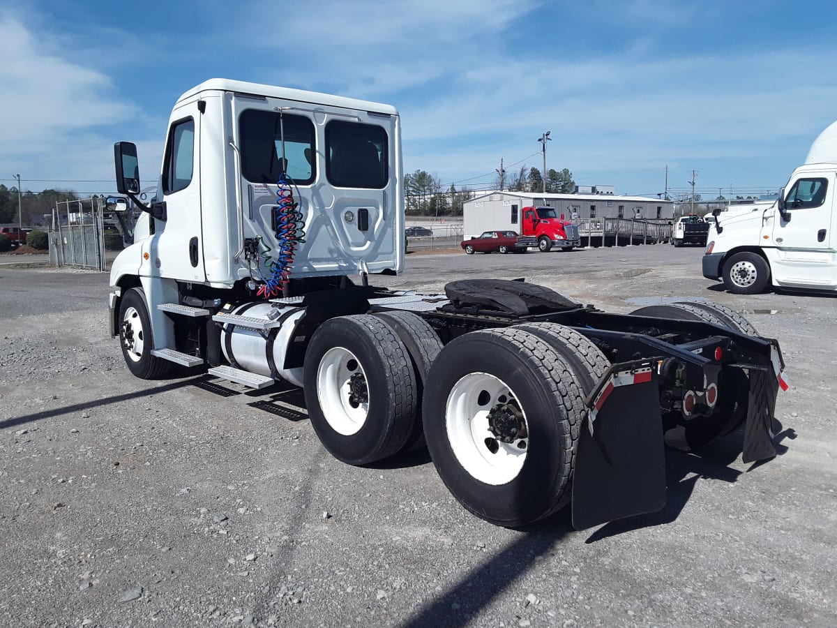 2017 Freightliner/Mercedes CASCADIA 125 670746