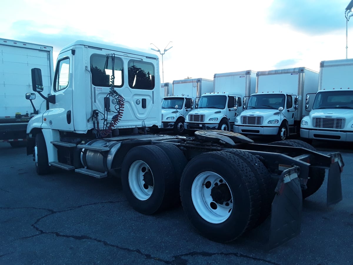 2017 Freightliner/Mercedes CASCADIA 125 670747