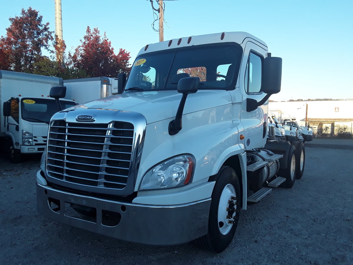2017 Freightliner/Mercedes CASCADIA 125 670751