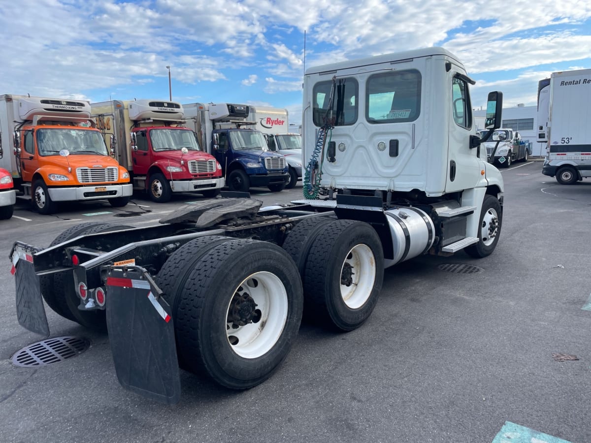 2017 Freightliner/Mercedes CASCADIA 125 670757