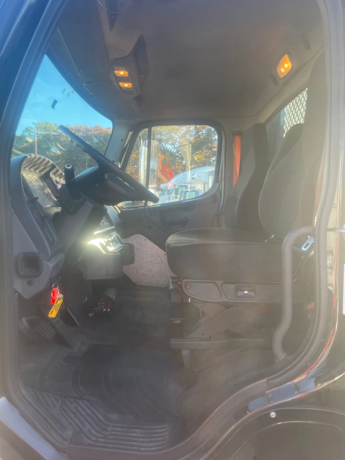 2017 Freightliner/Mercedes M2 106 670959