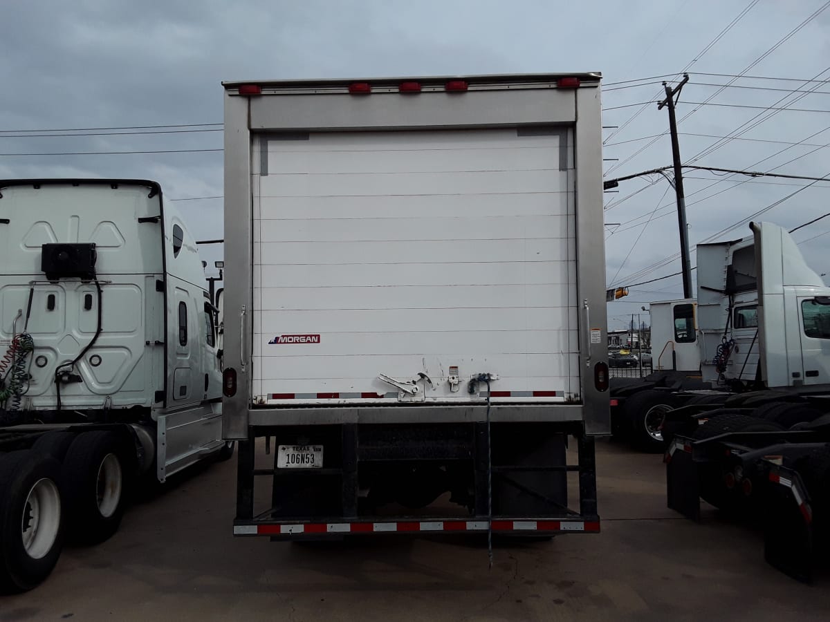 2017 Freightliner/Mercedes M2 106 670968