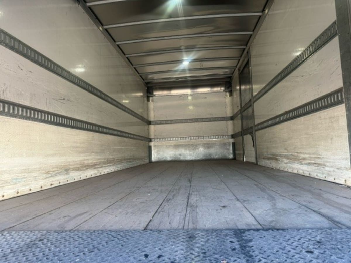 2017 Freightliner/Mercedes M2 106 670979