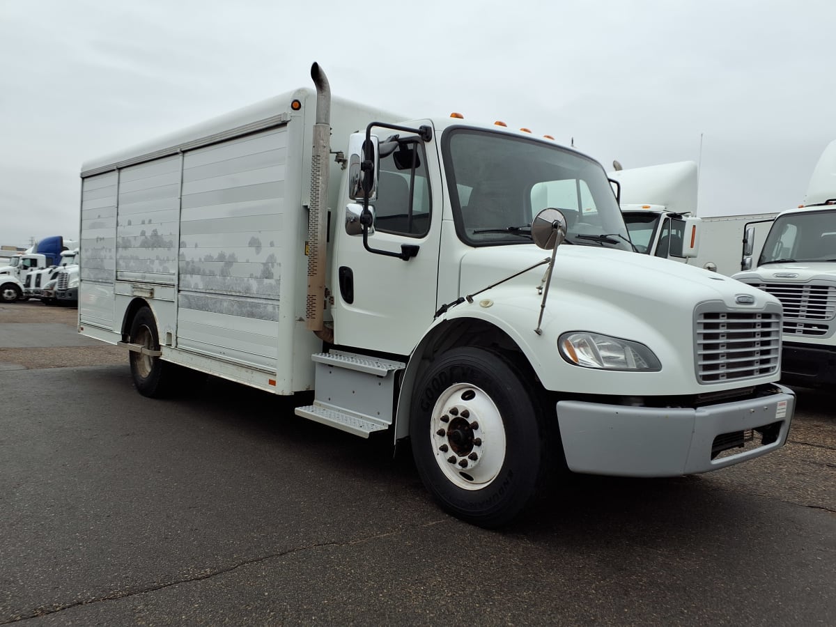 2017 Freightliner/Mercedes M2 106 670986