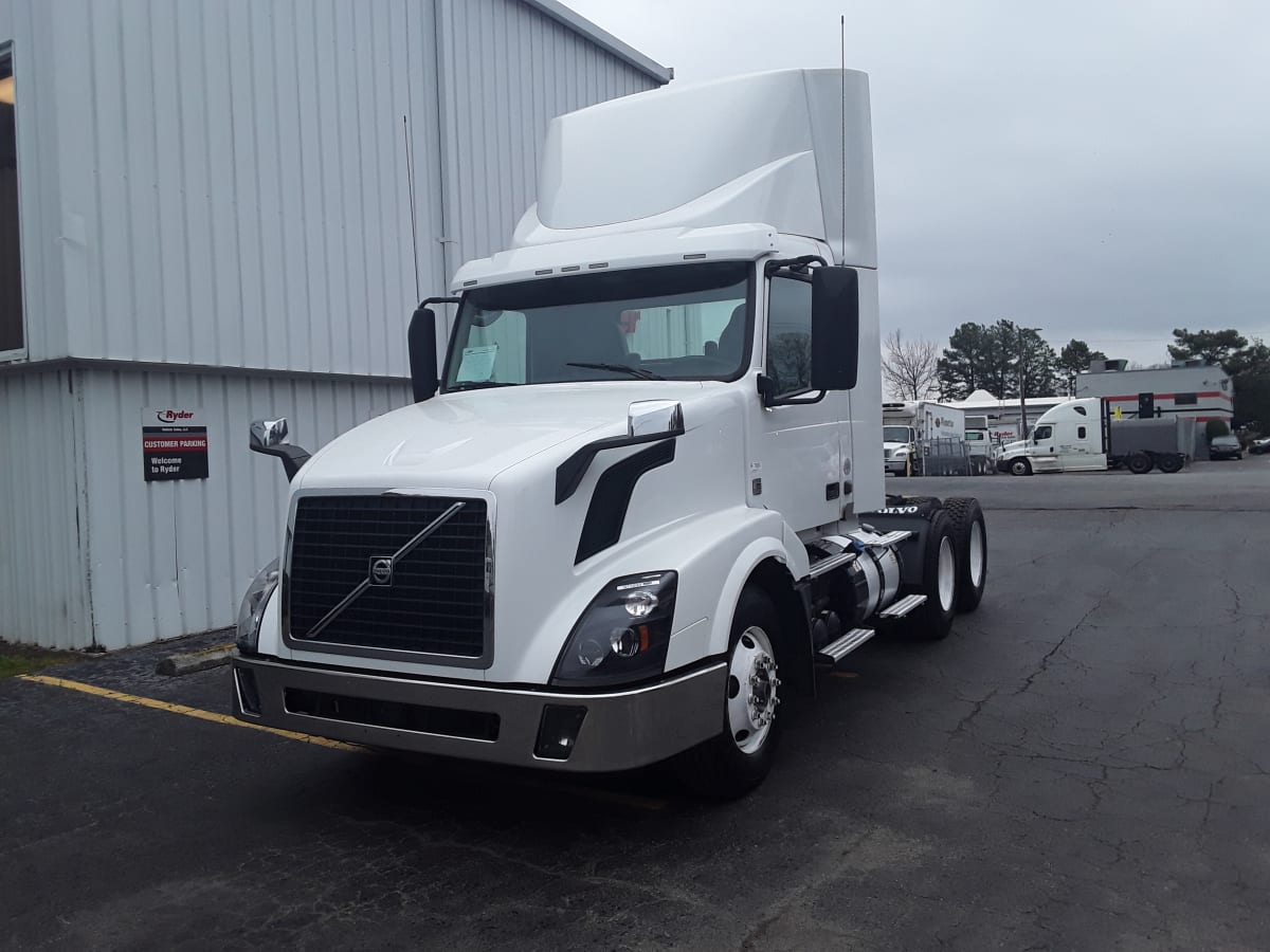 2017 Volvo VNL64TRACTOR 671033