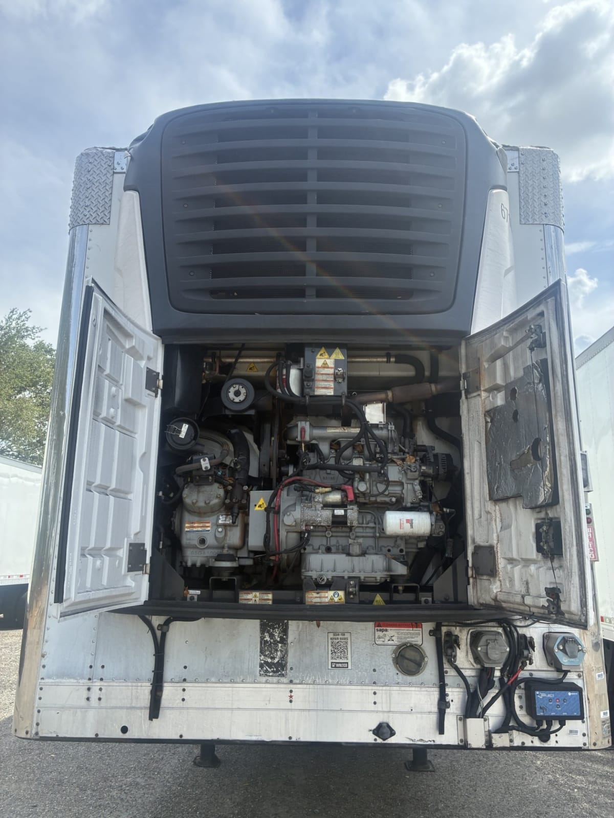 2017 Utility Trailers VS2RA 48/162/102 671056