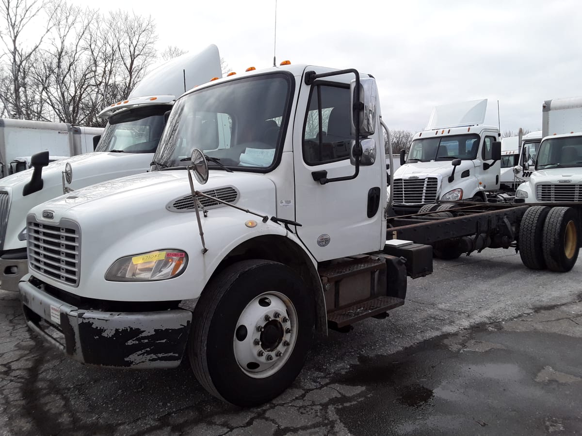 2017 Freightliner/Mercedes M2 106 671085