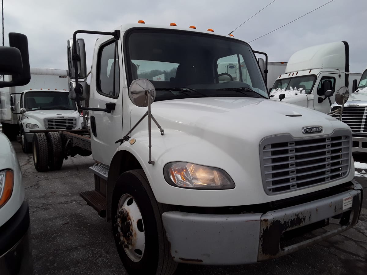 2017 Freightliner/Mercedes M2 106 671085