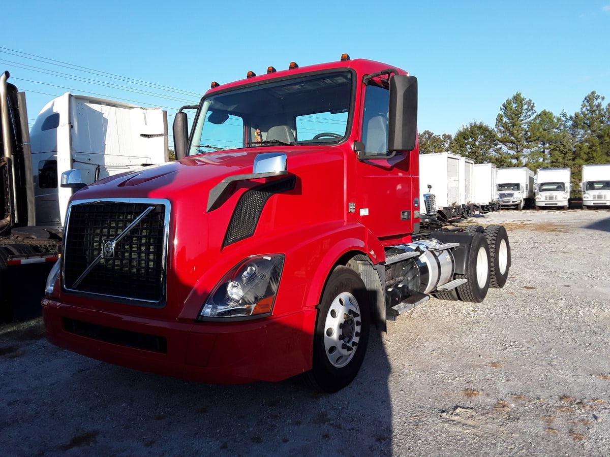 2017 Volvo VNL64TRACTOR 671102