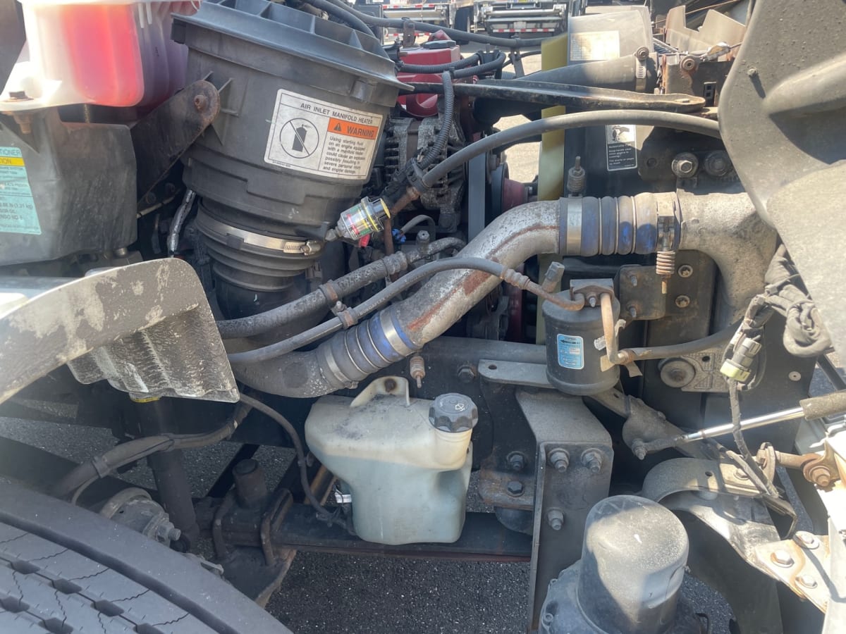 2017 Freightliner/Mercedes M2 106 671135