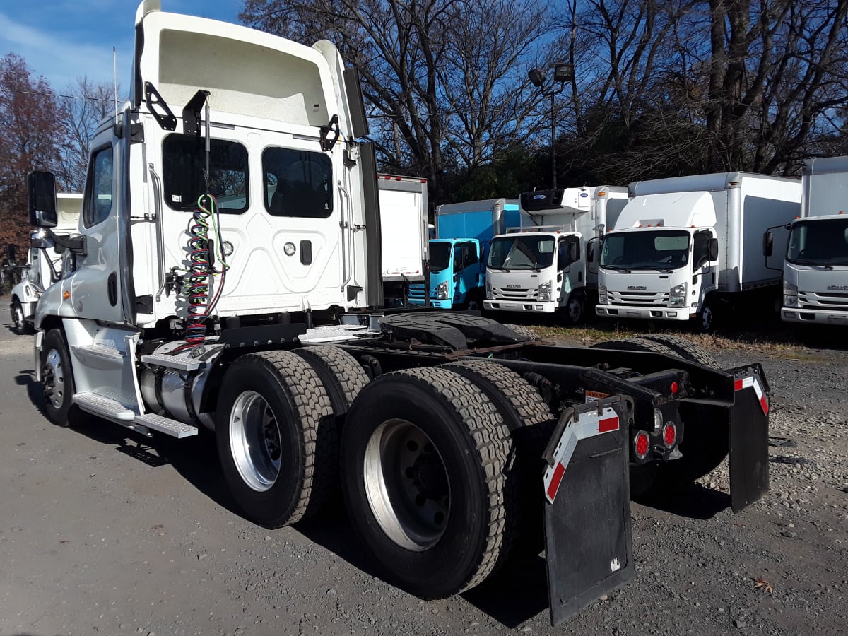 2017 Freightliner/Mercedes CASCADIA 125 671323