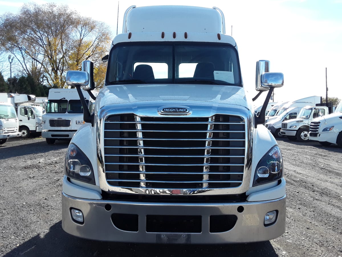 2017 Freightliner/Mercedes CASCADIA 125 671323