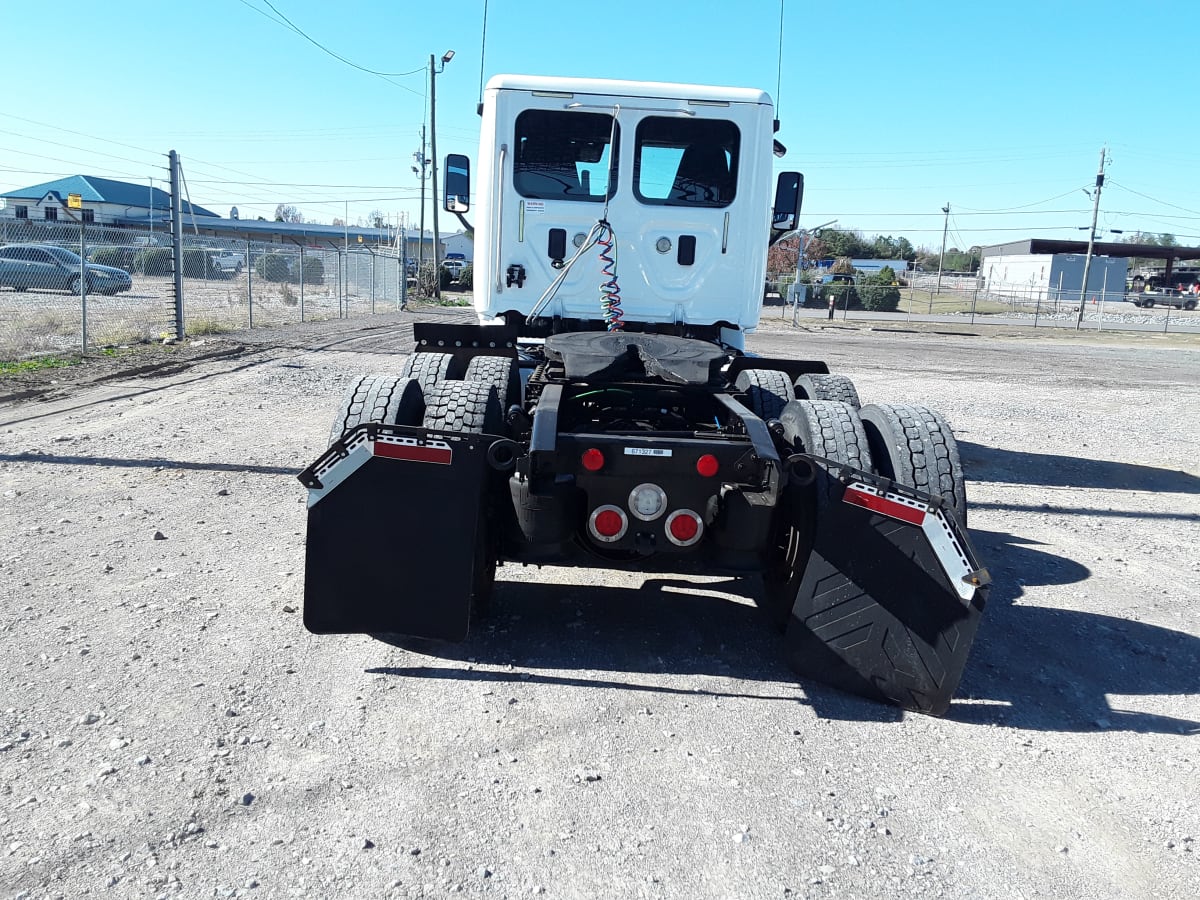 2017 Freightliner/Mercedes CASCADIA 113 671327