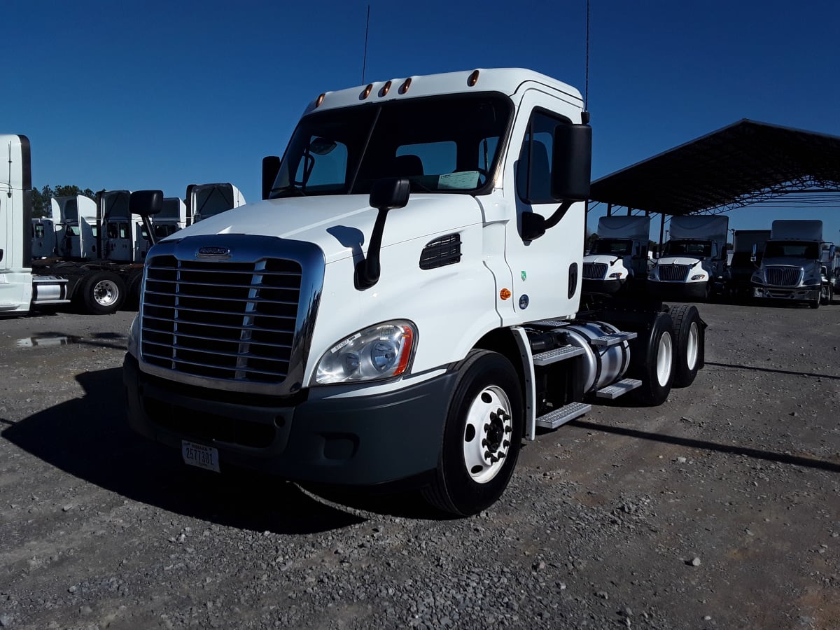 2017 Freightliner/Mercedes CASCADIA 113 671327