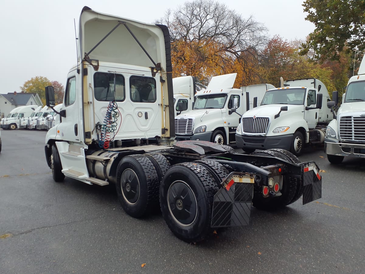 2017 Freightliner/Mercedes CASCADIA 125 671376