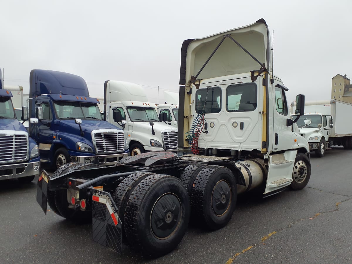 2017 Freightliner/Mercedes CASCADIA 125 671376