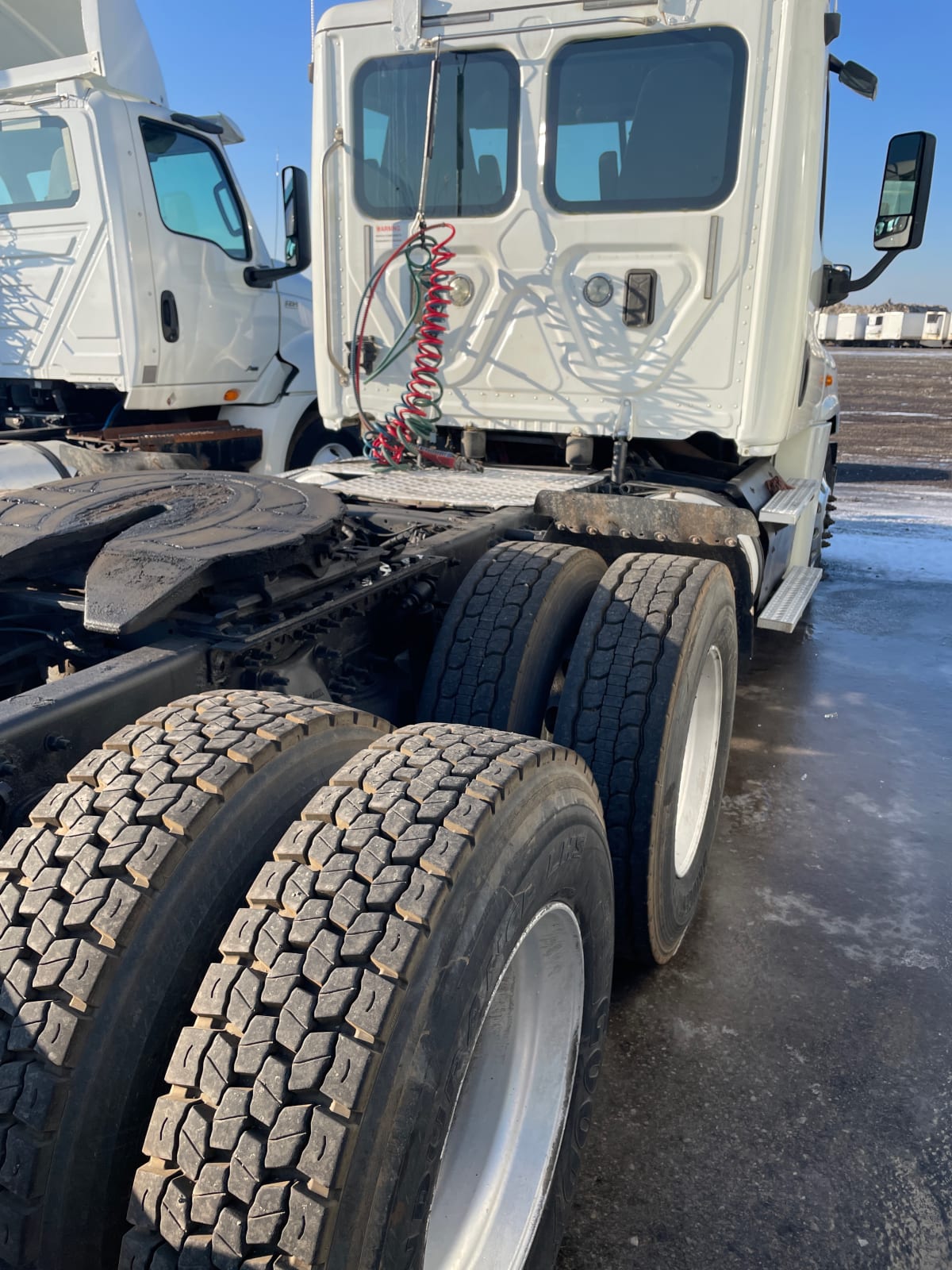 2017 Freightliner/Mercedes CASCADIA 125 671377