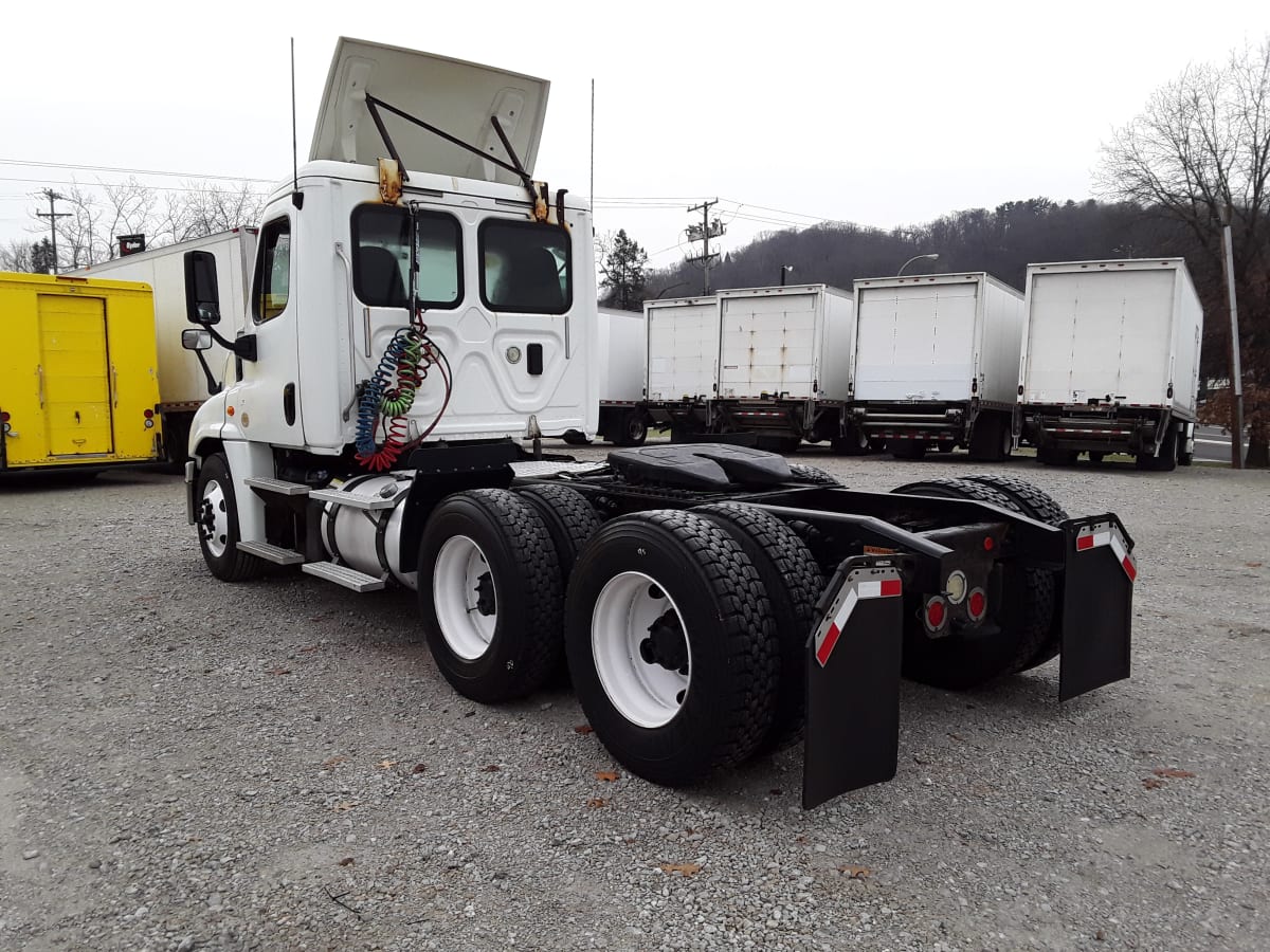 2017 Freightliner/Mercedes CASCADIA 125 671393