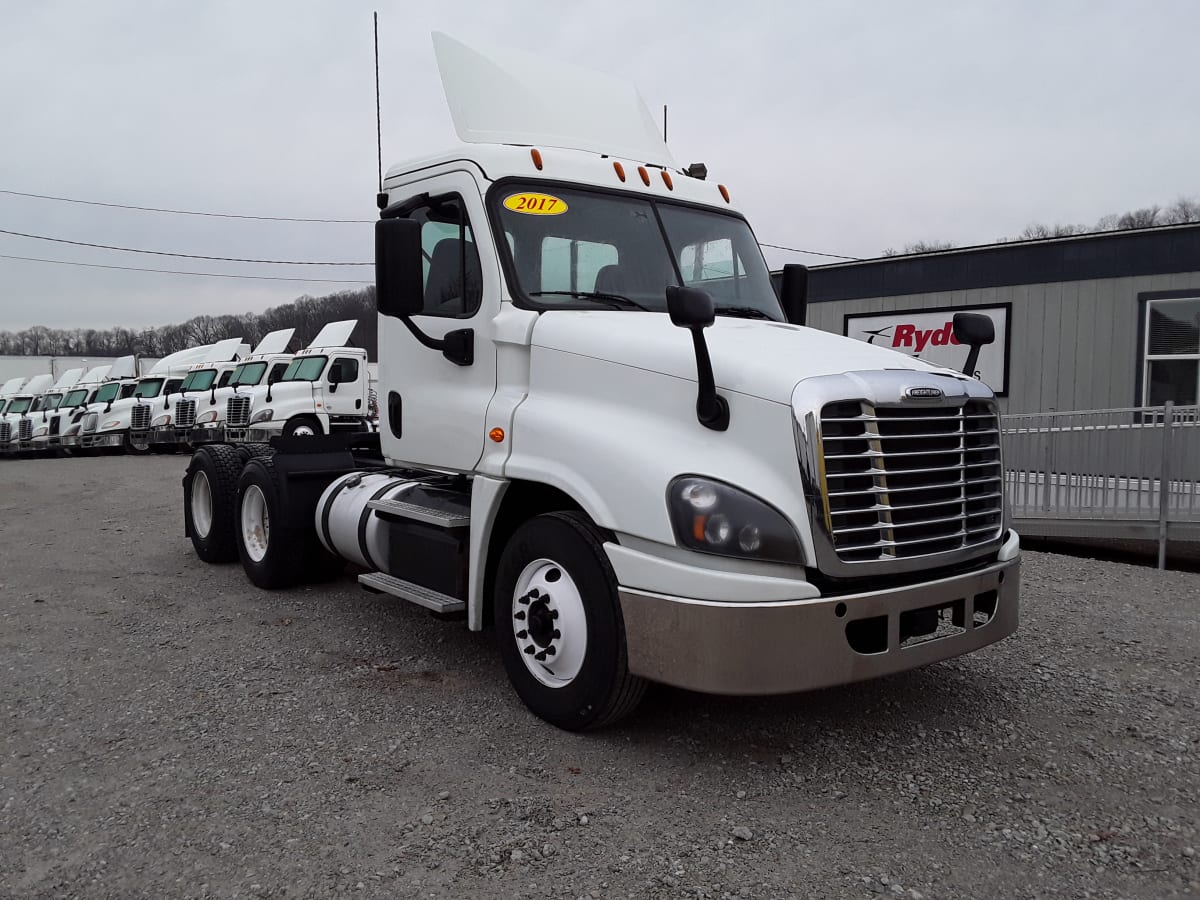 2017 Freightliner/Mercedes CASCADIA 125 671393