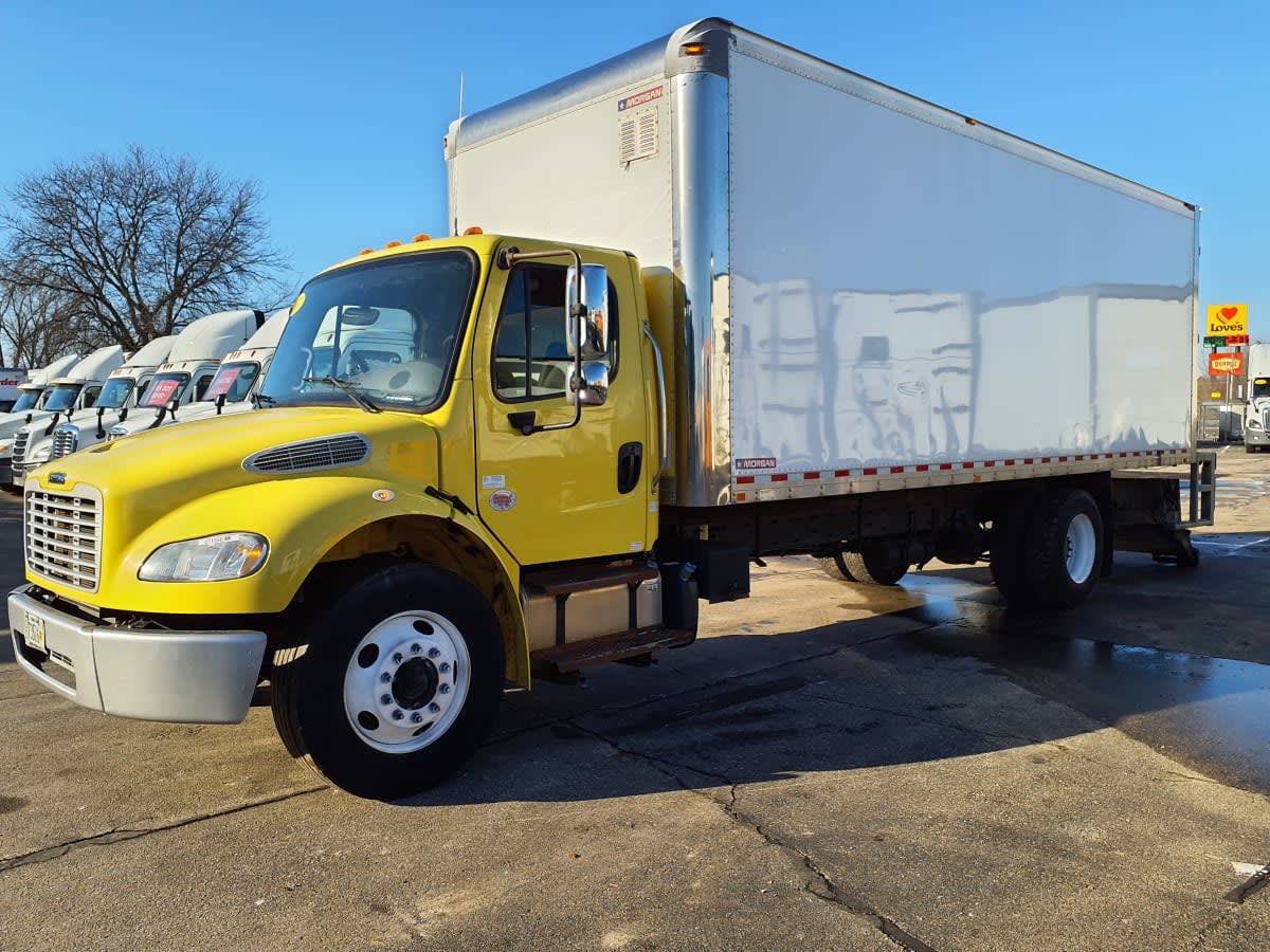2017 Freightliner/Mercedes M2 106 671556 2017 Freightliner/Mercedes M2 106 671556
