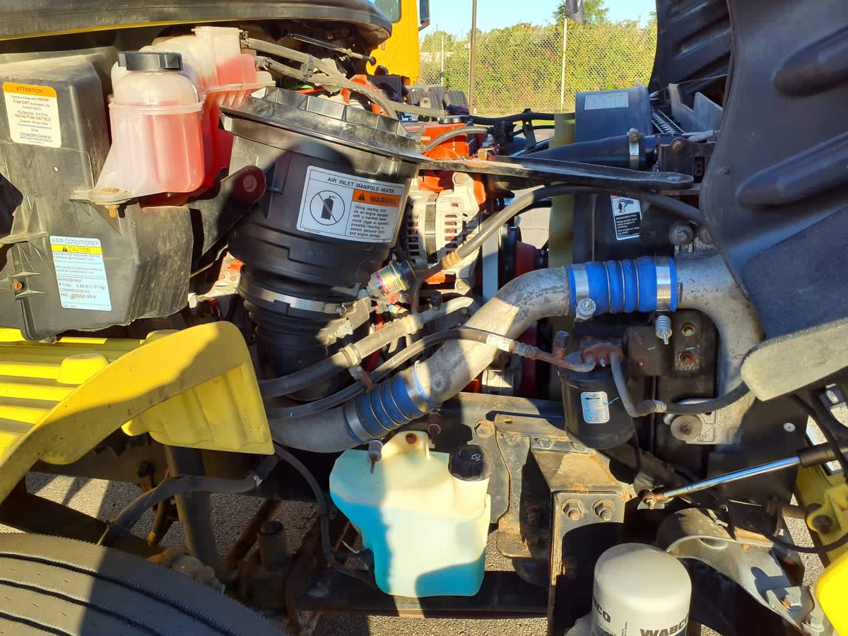 2017 Freightliner/Mercedes M2 106 671563