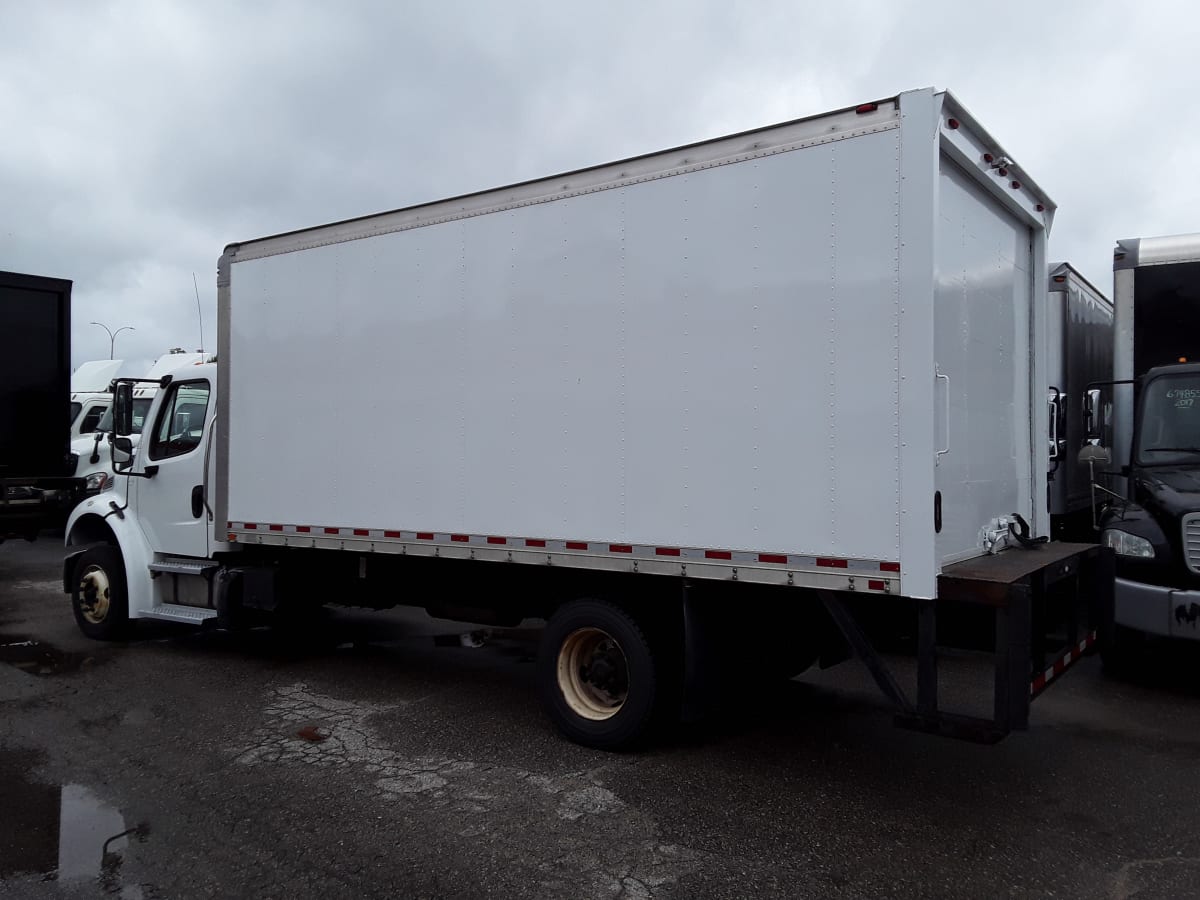 2017 Freightliner/Mercedes M2 106 671566