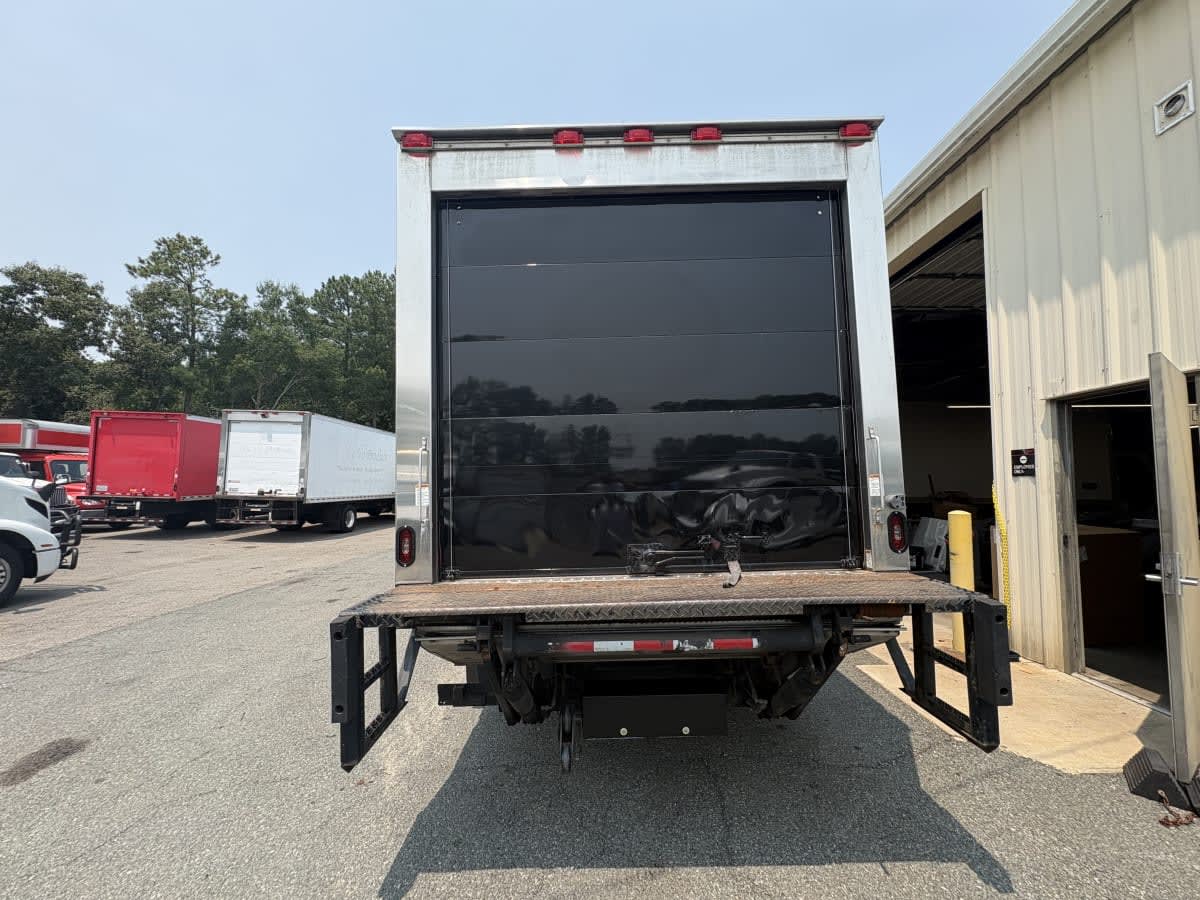 2017 Isuzu NPR 671584