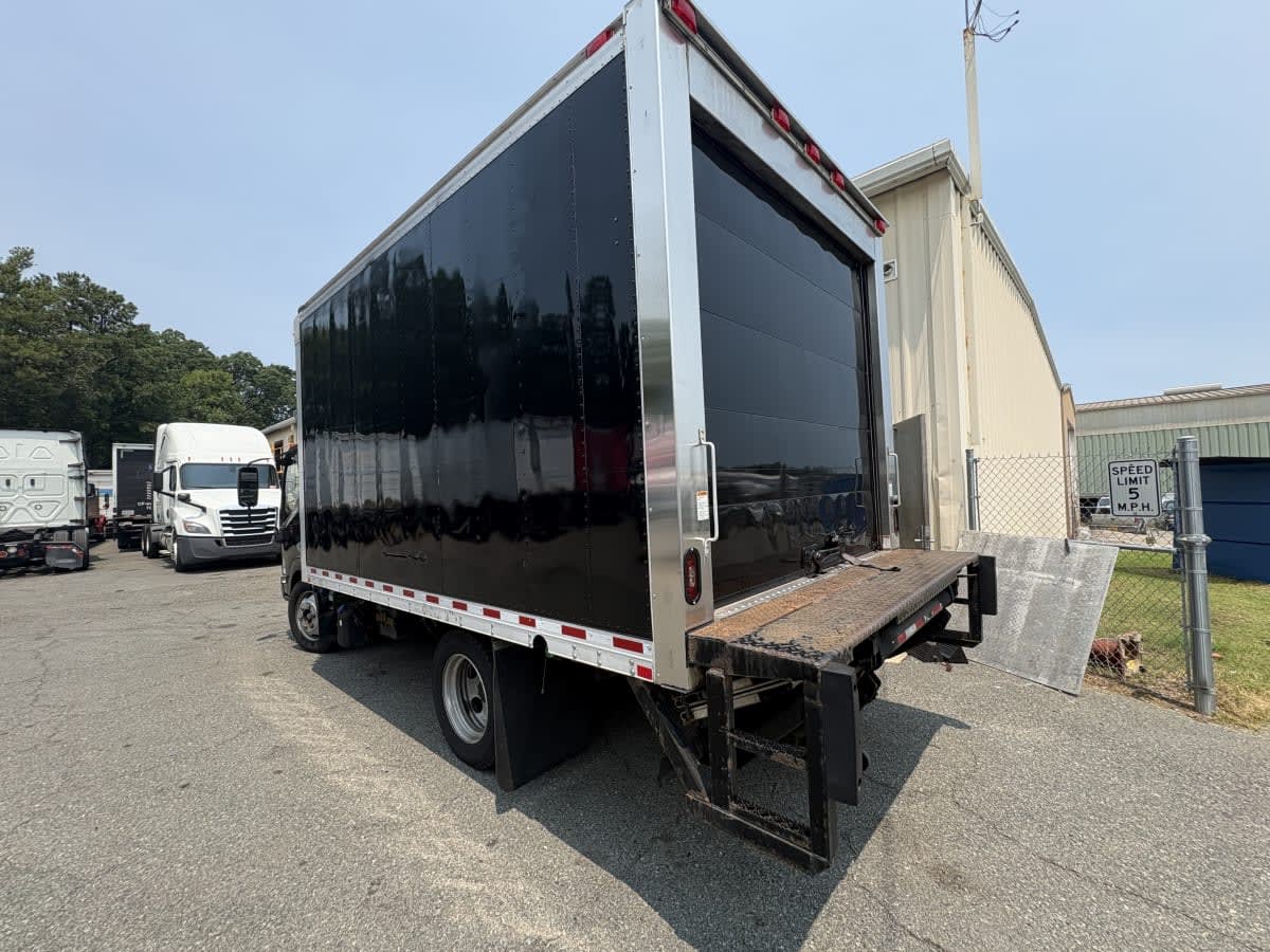 2017 Isuzu NPR 671584