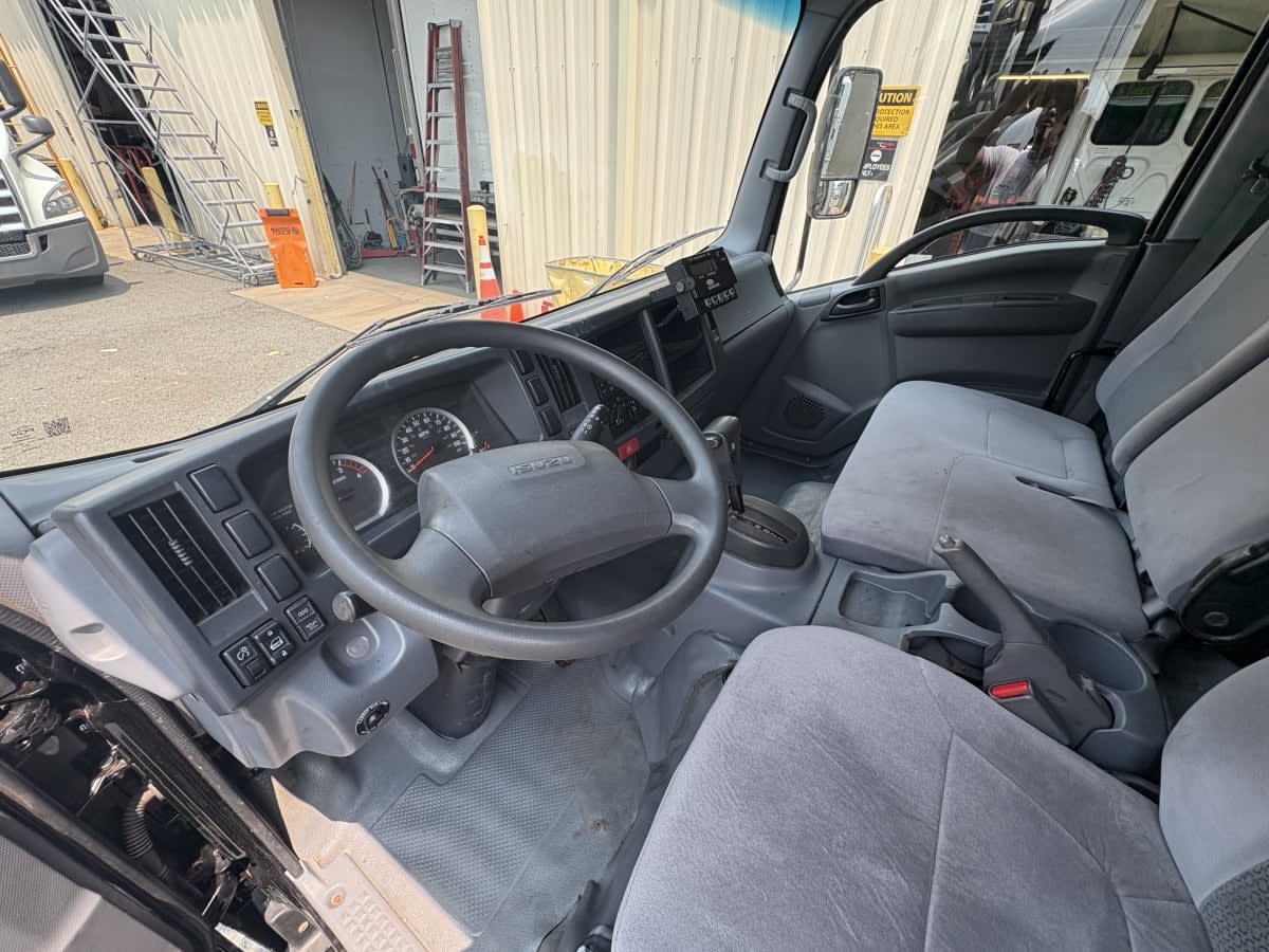 2017 Isuzu NPR 671584