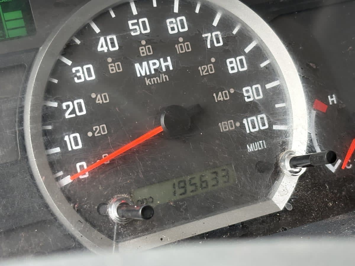 2017 Isuzu NPR 671584