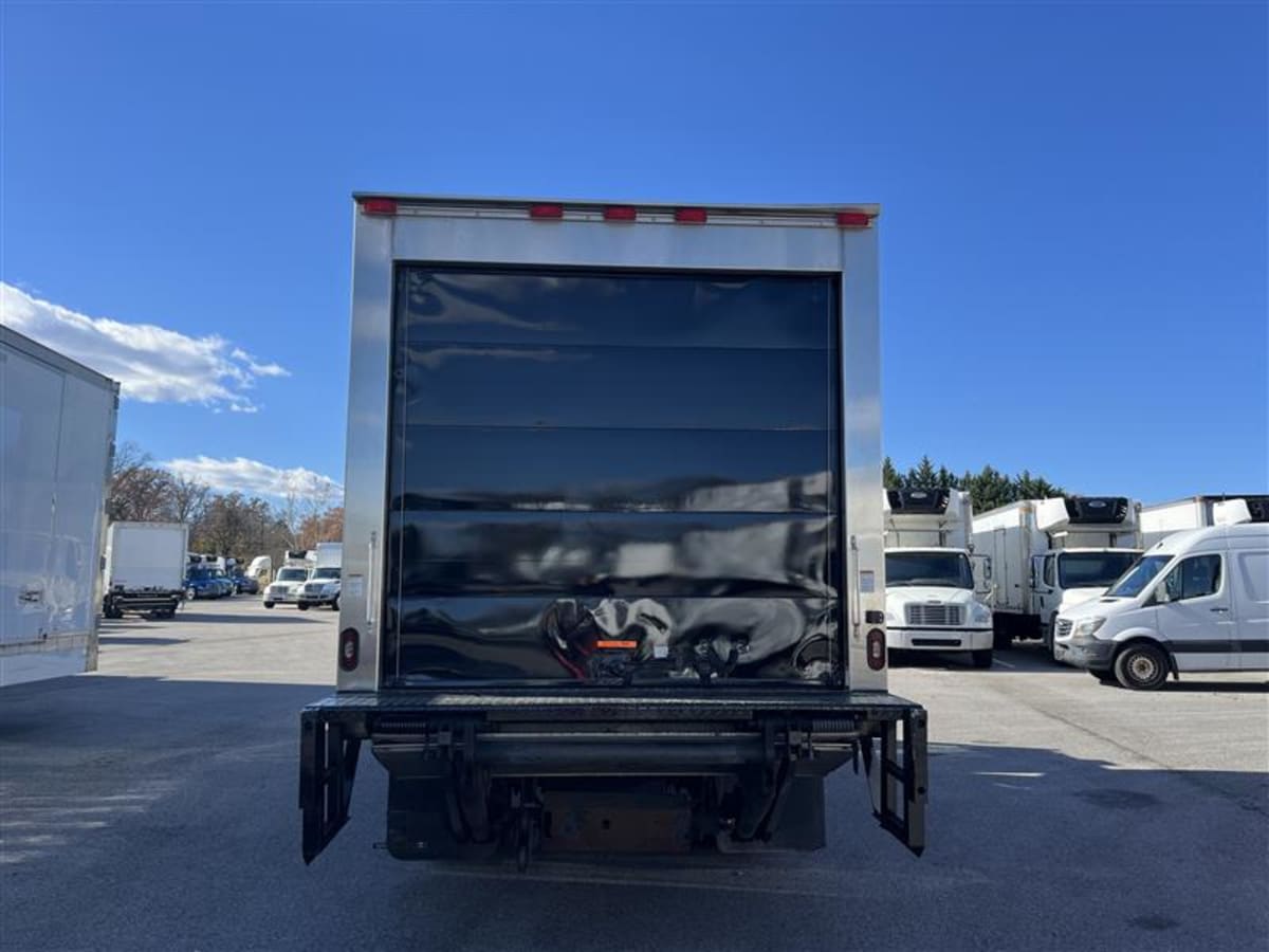 2017 Isuzu NPR 671585