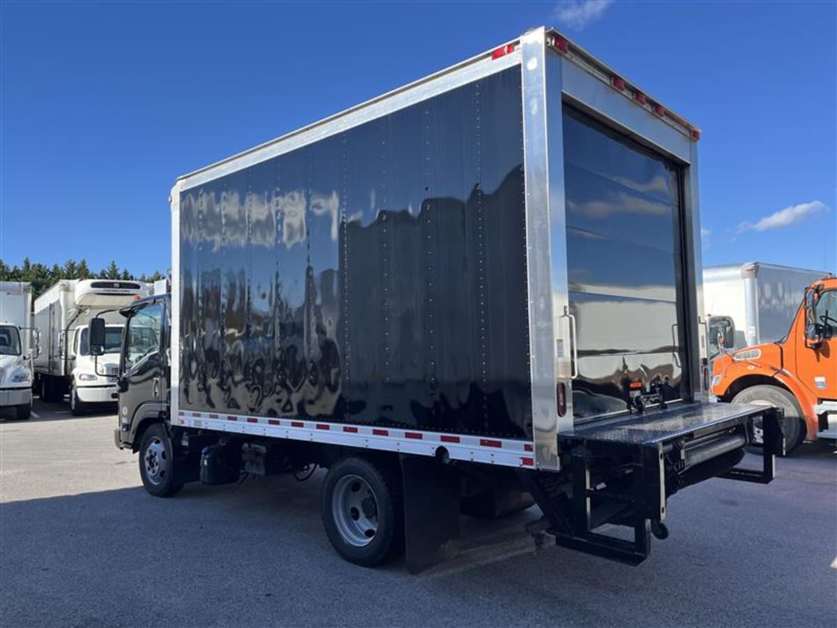 2017 Isuzu NPR 671585