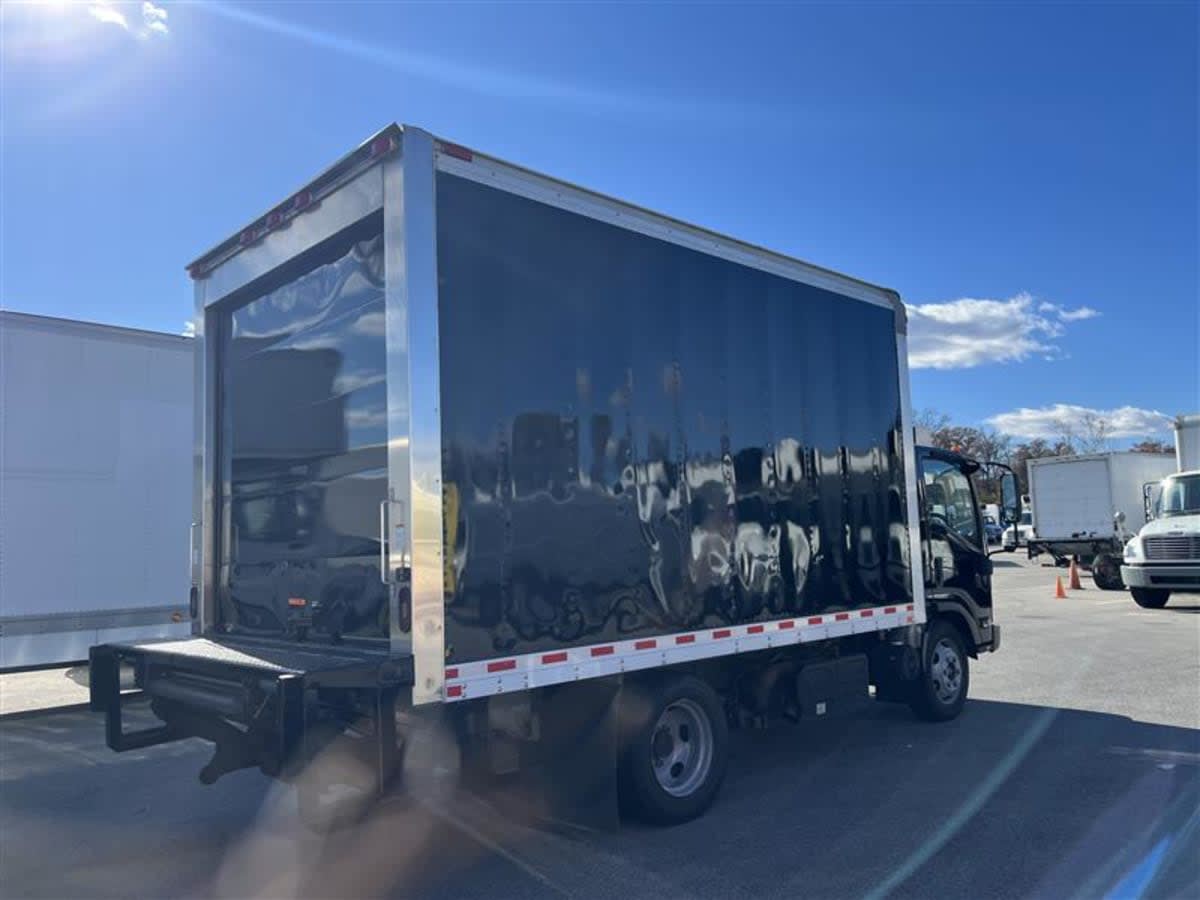 2017 Isuzu NPR 671585