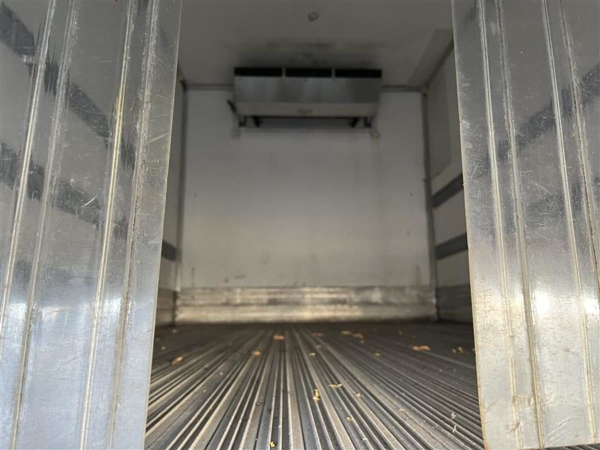 2017 Isuzu NPR 671585