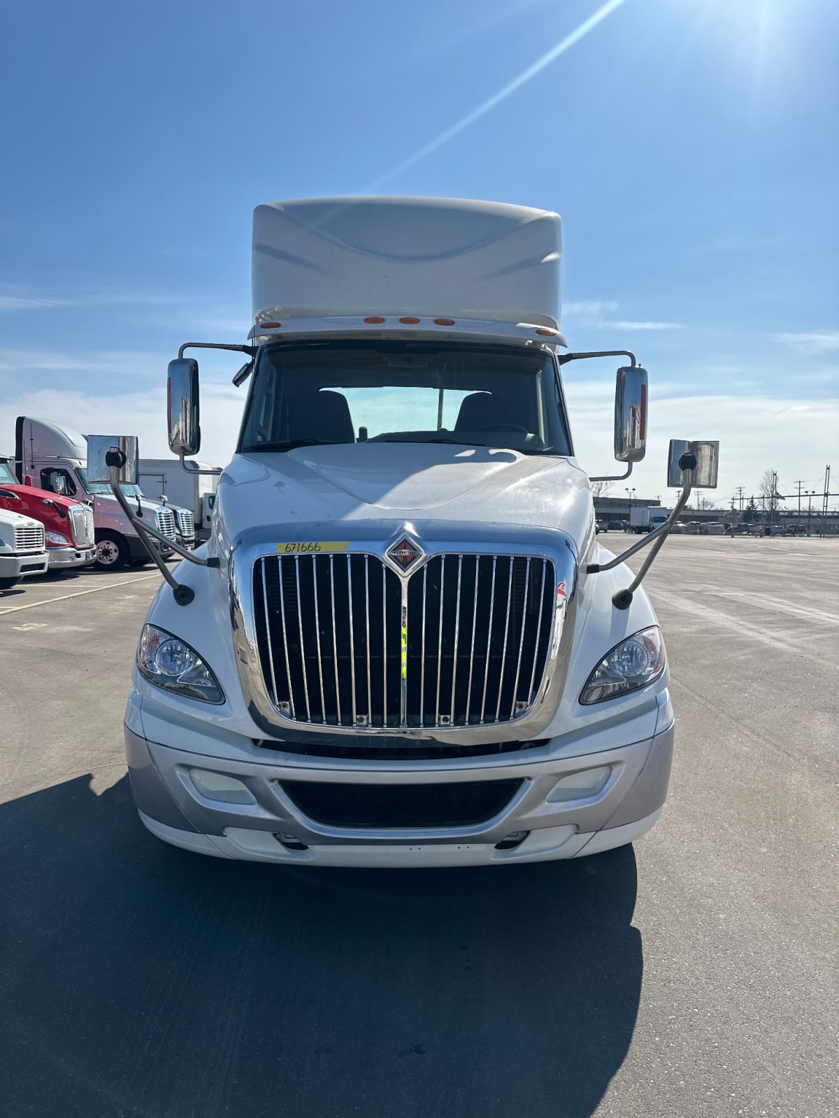 2017 Navistar International PROSTAR 671666