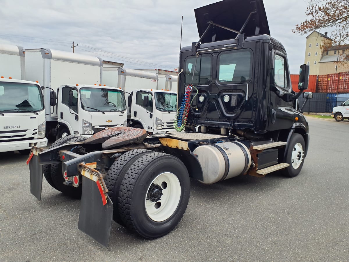 2017 Freightliner/Mercedes CASCADIA 113 671673