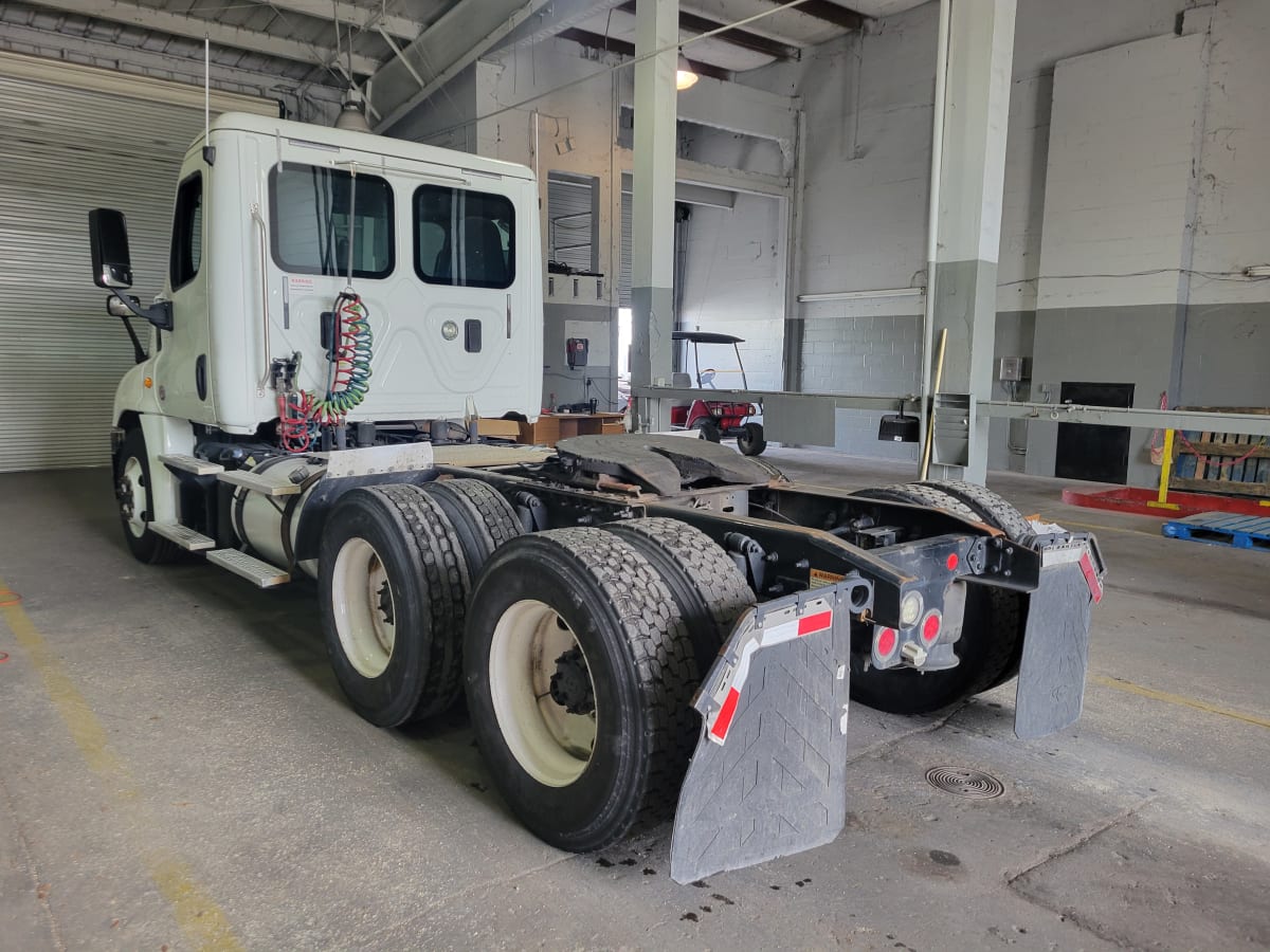 2017 Freightliner/Mercedes CASCADIA 125 671684