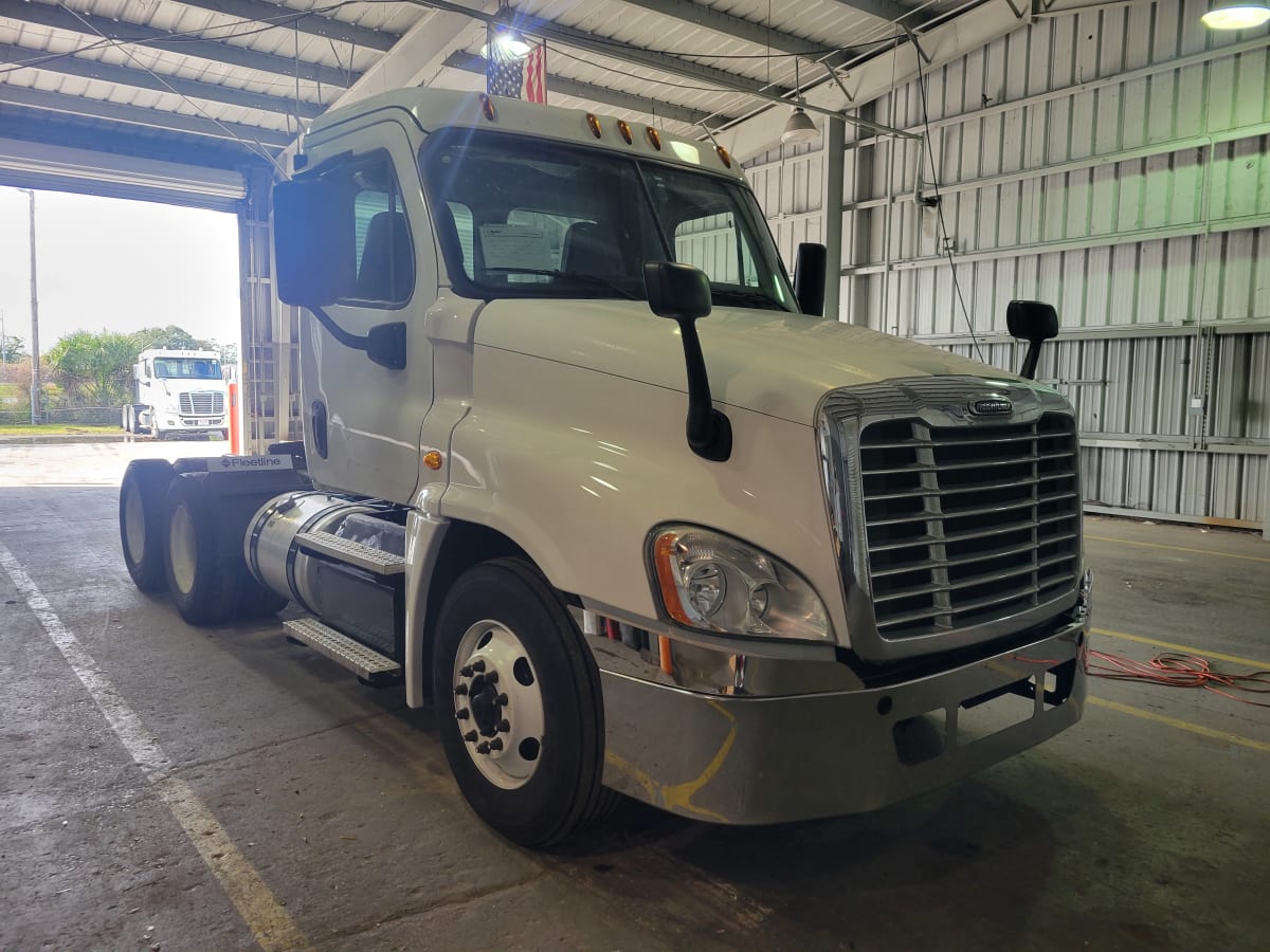 2017 Freightliner/Mercedes CASCADIA 125 671684