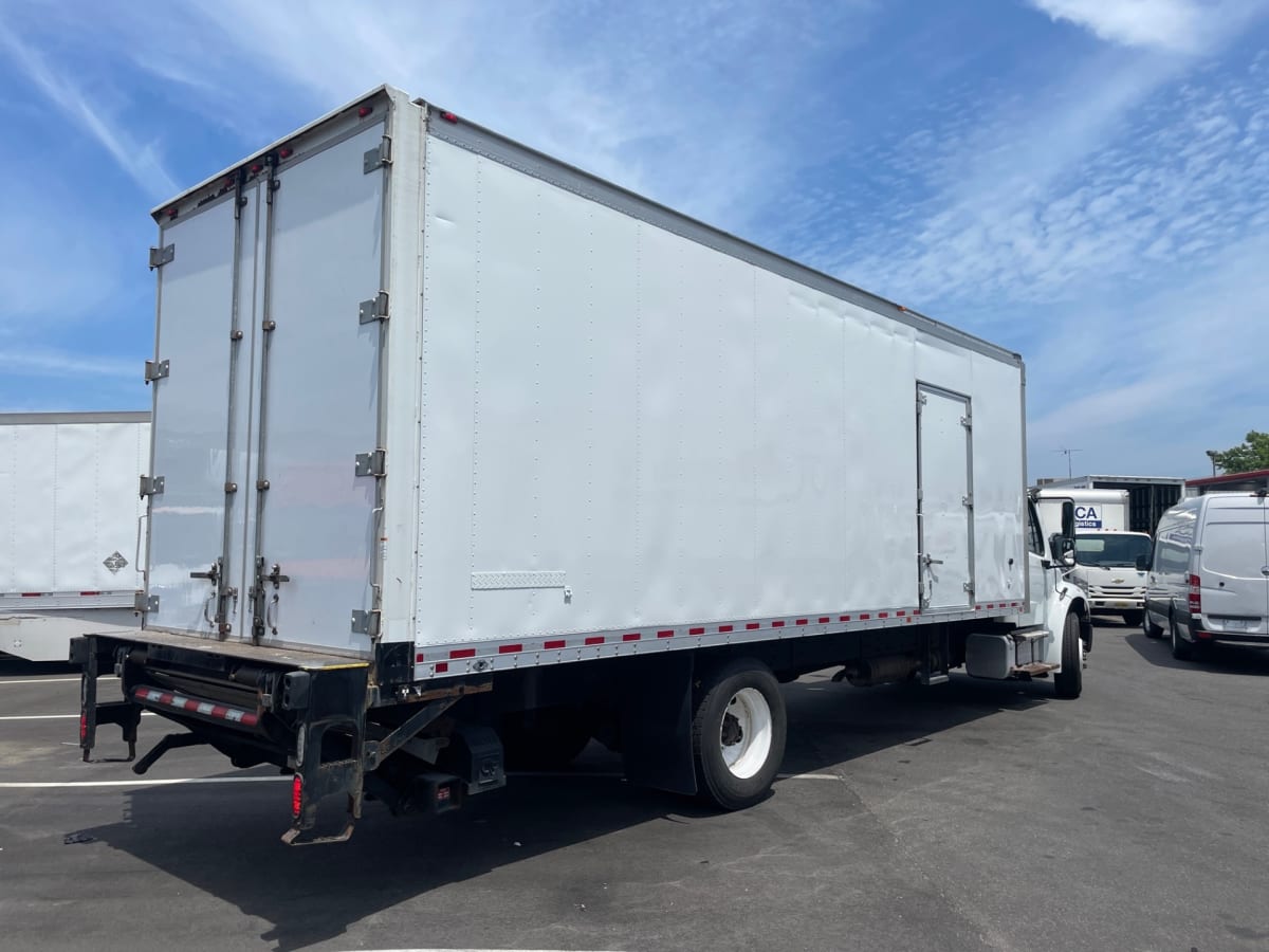 2017 Freightliner/Mercedes M2 106 671705