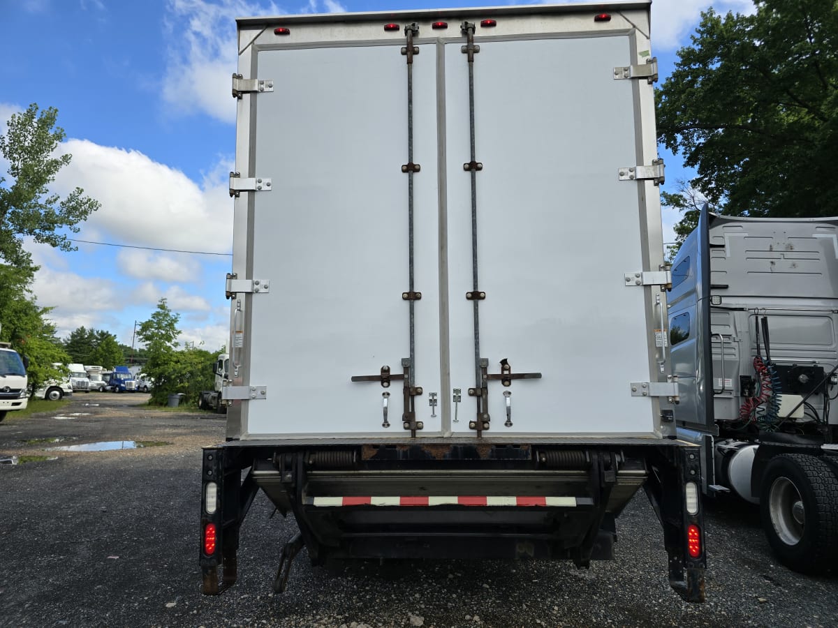 2017 Freightliner/Mercedes M2 106 671706