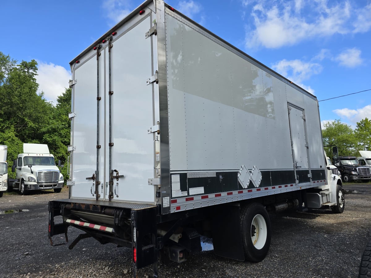 2017 Freightliner/Mercedes M2 106 671706