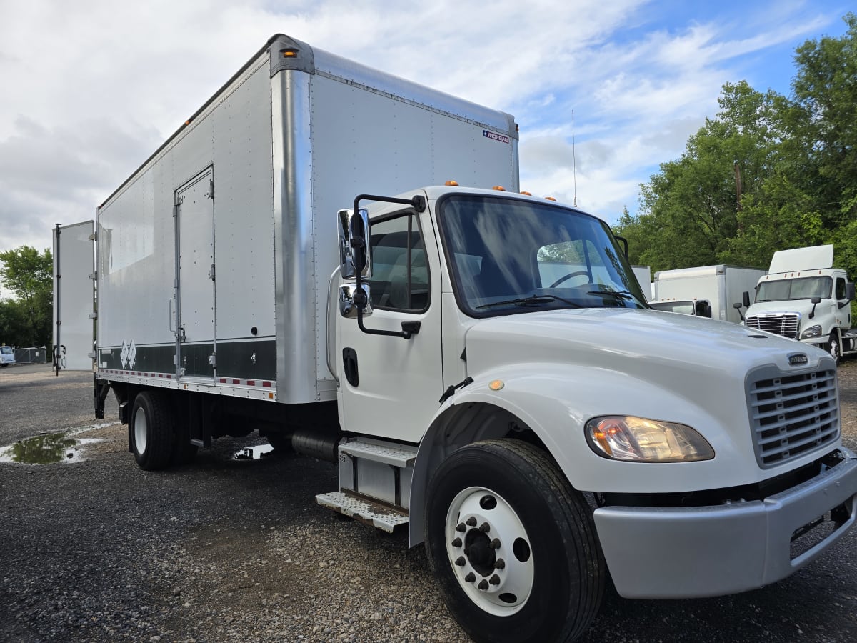 2017 Freightliner/Mercedes M2 106 671706