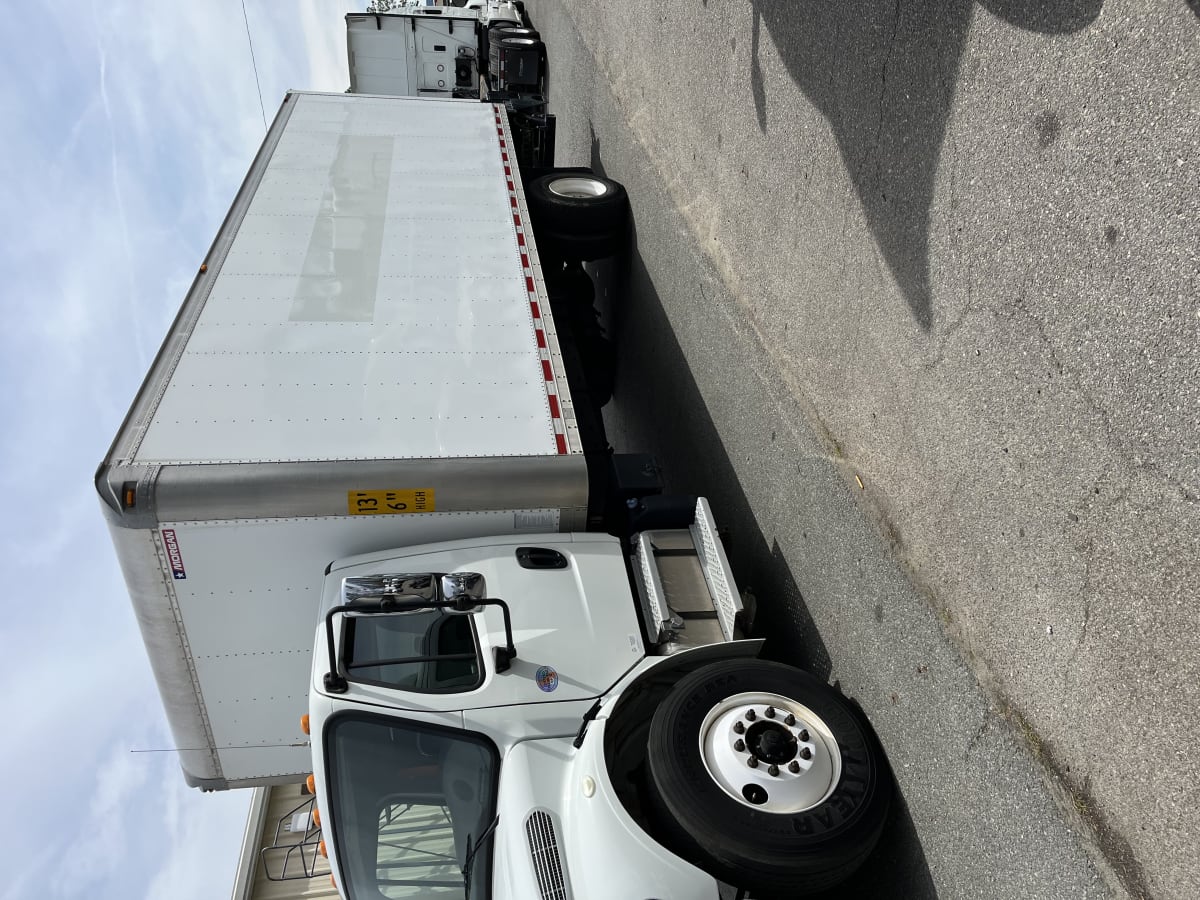 2017 Freightliner/Mercedes M2 106 671849