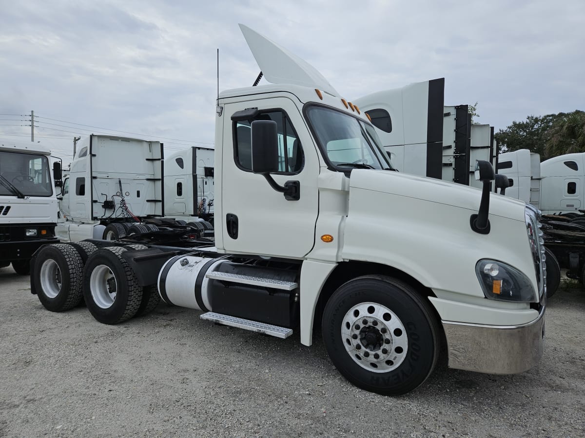 2017 Freightliner/Mercedes CASCADIA 125 671887