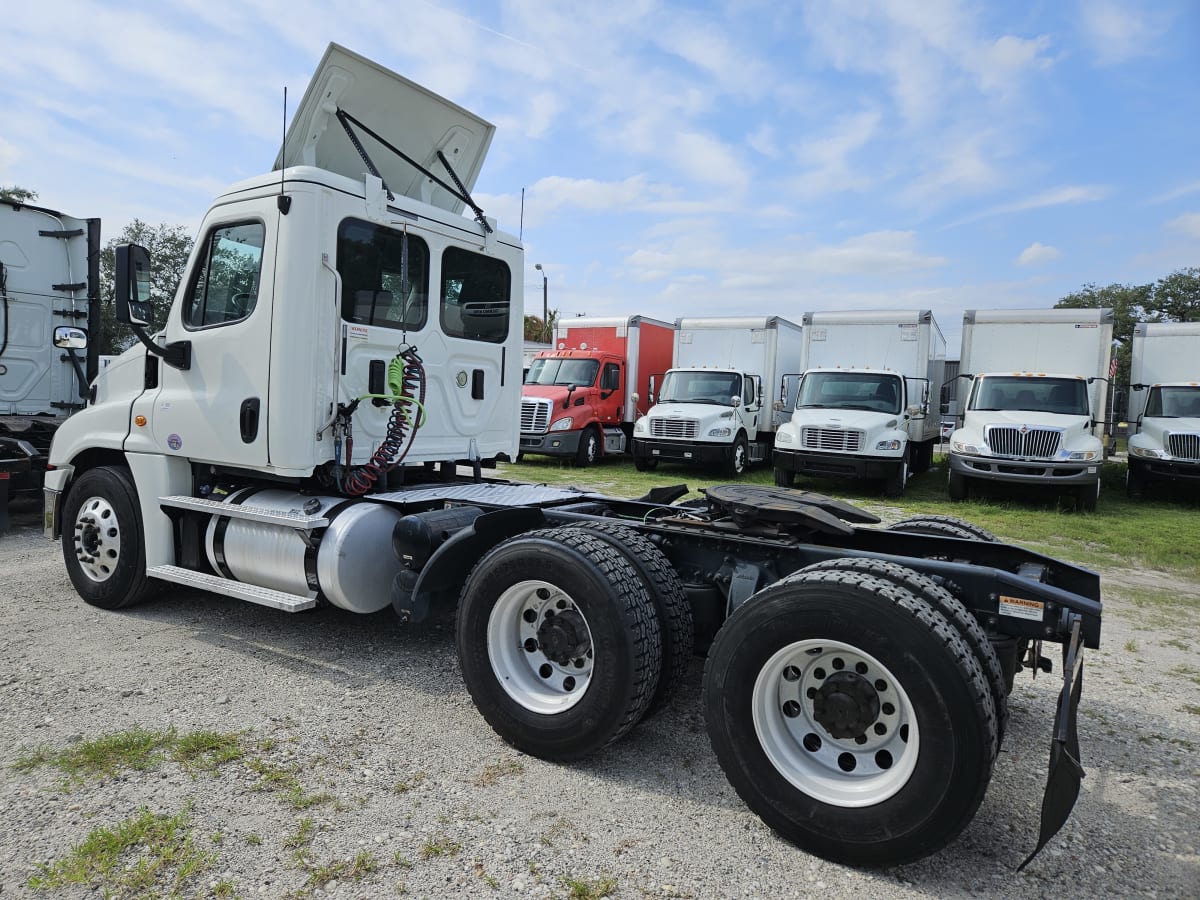 2017 Freightliner/Mercedes CASCADIA 125 671892