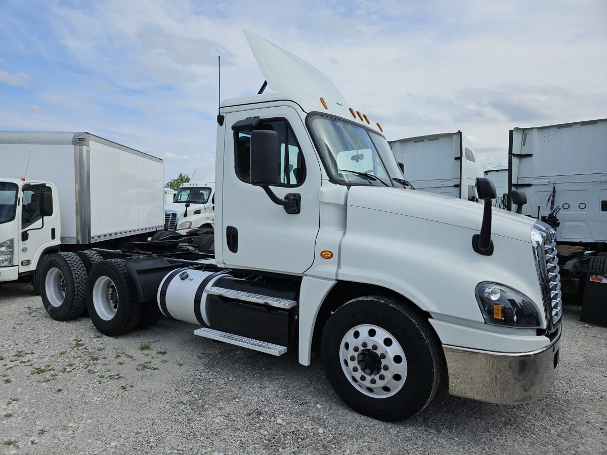 2017 Freightliner/Mercedes CASCADIA 125 671892