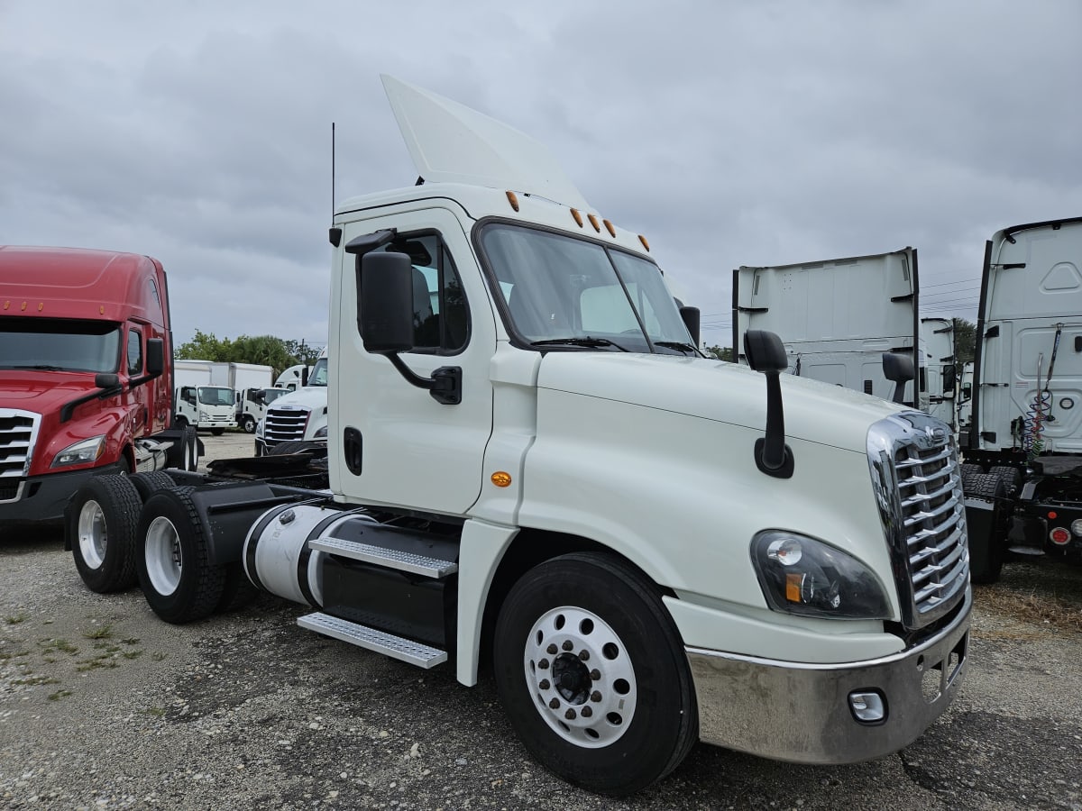 2017 Freightliner/Mercedes CASCADIA 125 671893