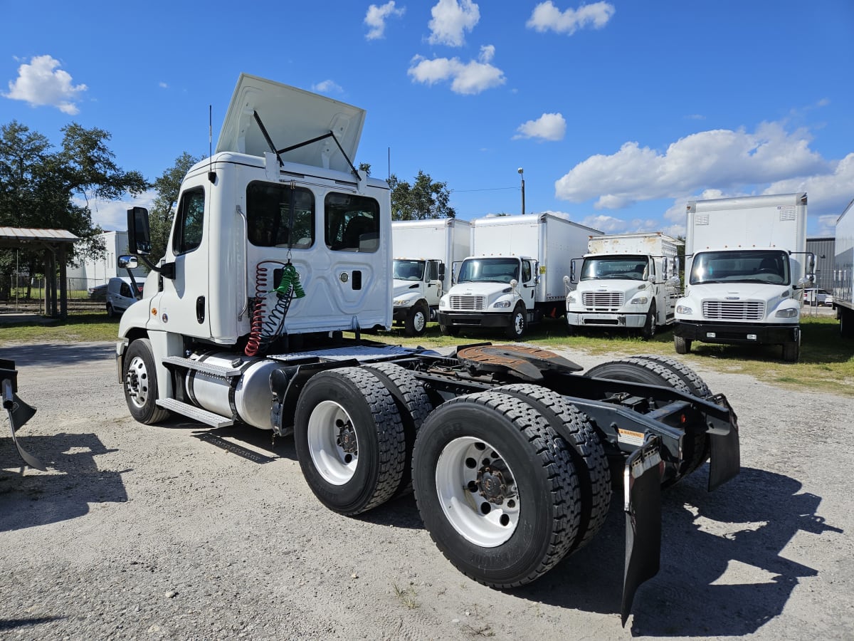 2017 Freightliner/Mercedes CASCADIA 125 671894